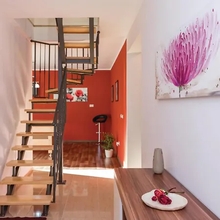 Prázdninový dům 4 Bedroom Amazing In Pula