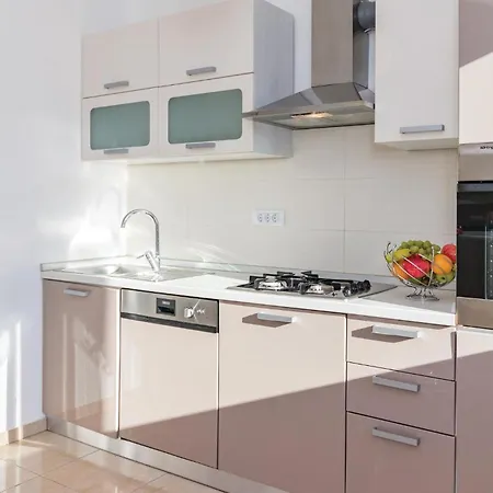 Holiday home Stunning In With Wifi Pula