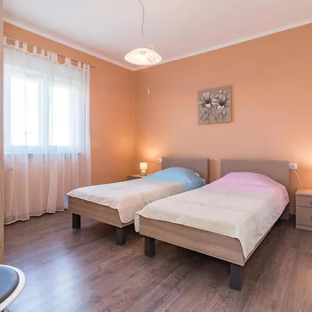 Stunning In With Wifi Holiday home