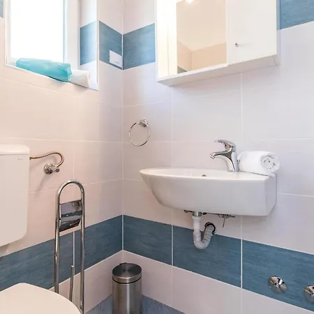 Stunning In With Wifi Holiday home