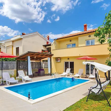 Stunning In With Wifi Holiday home *