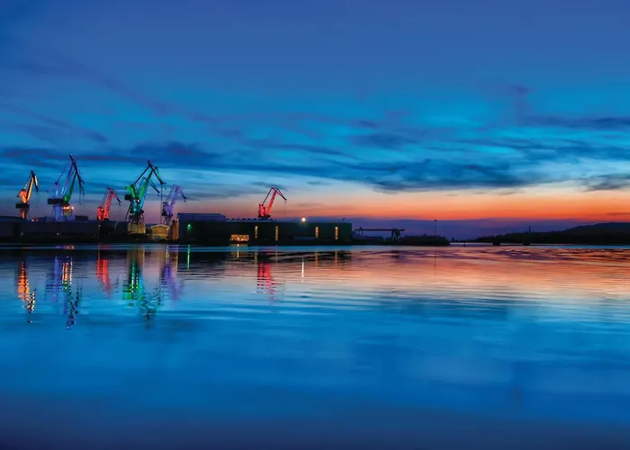 Σπίτι διακοπών 4 Bedroom Amazing In Πούλα