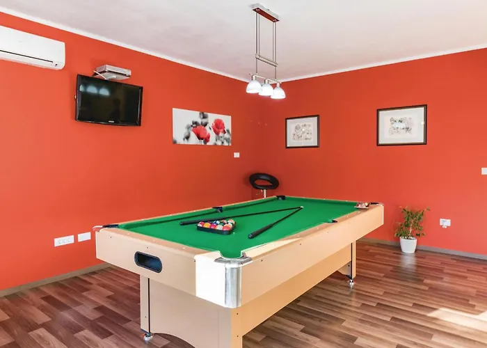4 Bedroom Amazing In Feriehus *